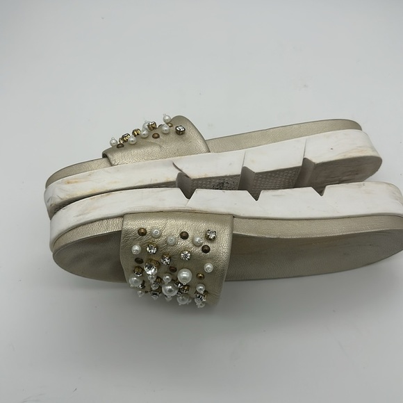 Stuart Weitzman 10m white studded slides - Picture 8 of 11